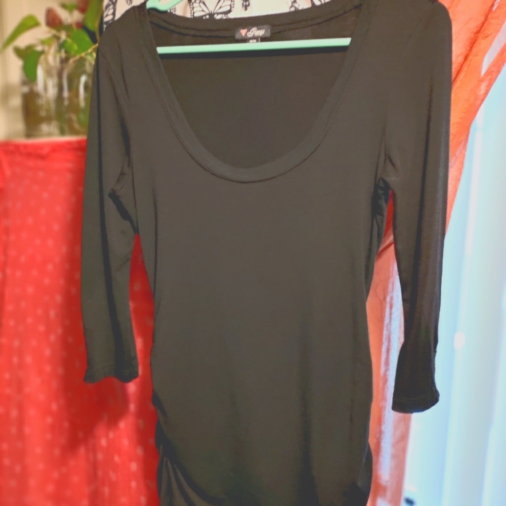 Guess long sleeve blouse, used.